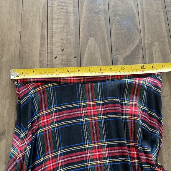 Red pleated checkered skirt - Picture 9 of 12